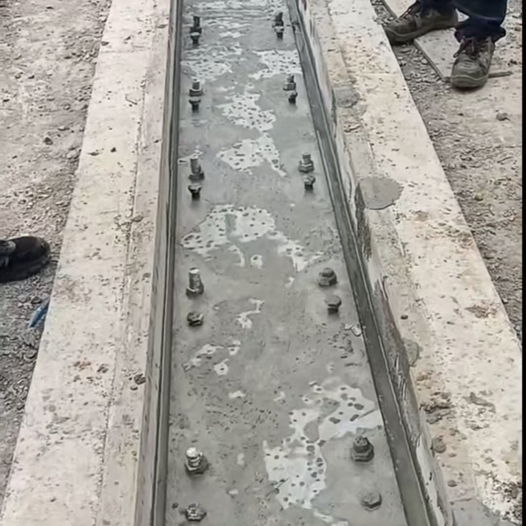 荔湾港口码头起重机龙门吊重型机械设备稳固用早强快凝轨道胶泥